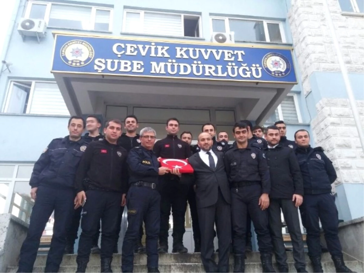 Büyük Anadolu Polisin Yanında
