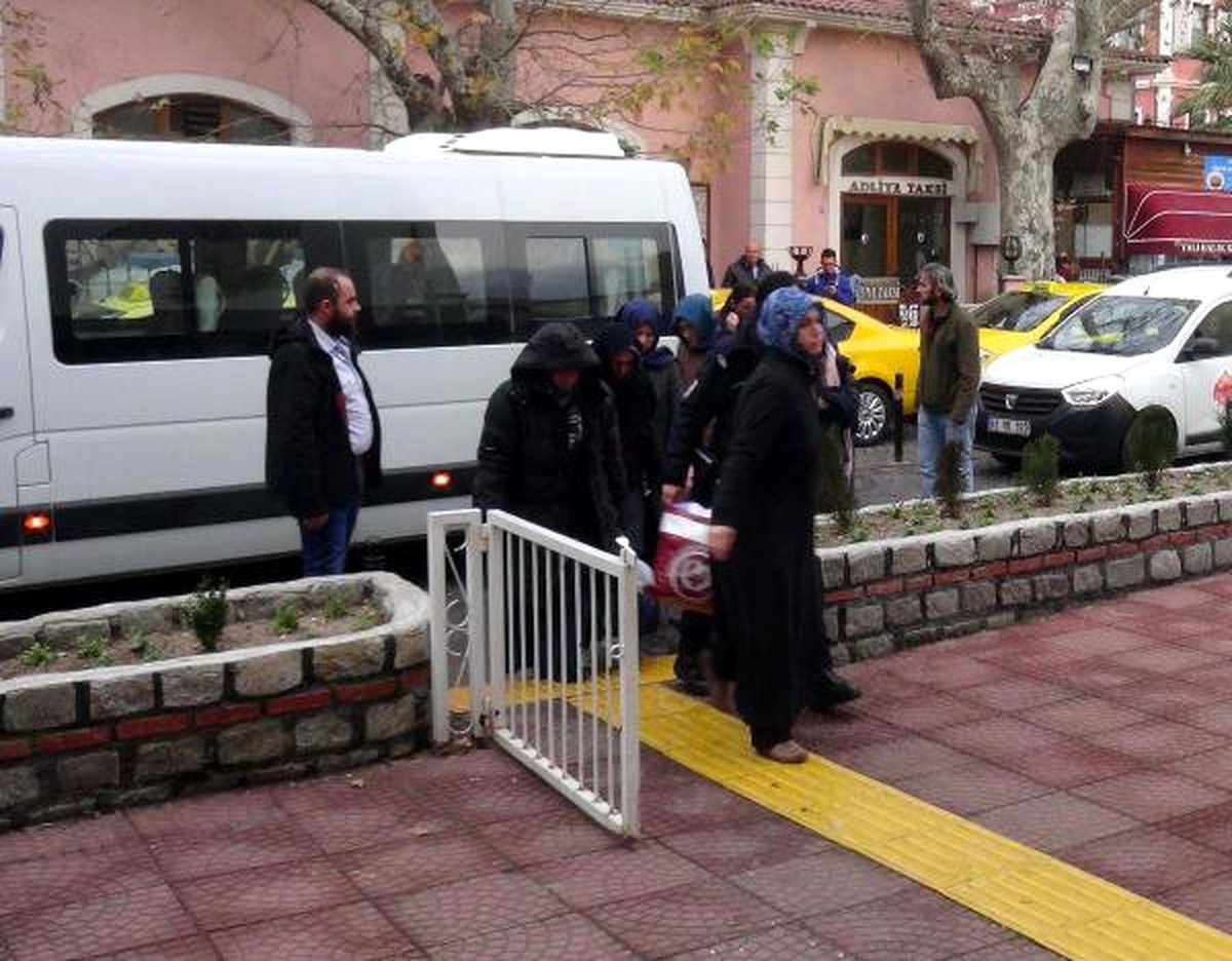 Çanakkale\'de 8 \'Fetö Ablası\' Adliyede
