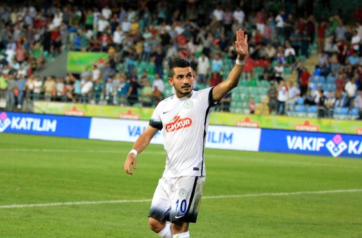 Çaykur Rizespor\'da Emrah Ayrıldı