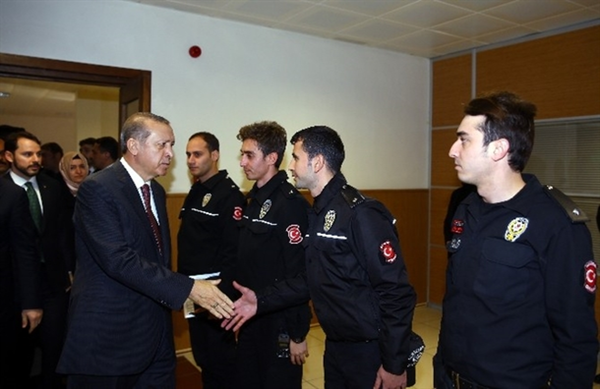Cumhurbaşkanı Erdoğan Ziyarette Bulunduğu Çevik Kuvvet Şube Müdürlüğü\'nde Konuştu