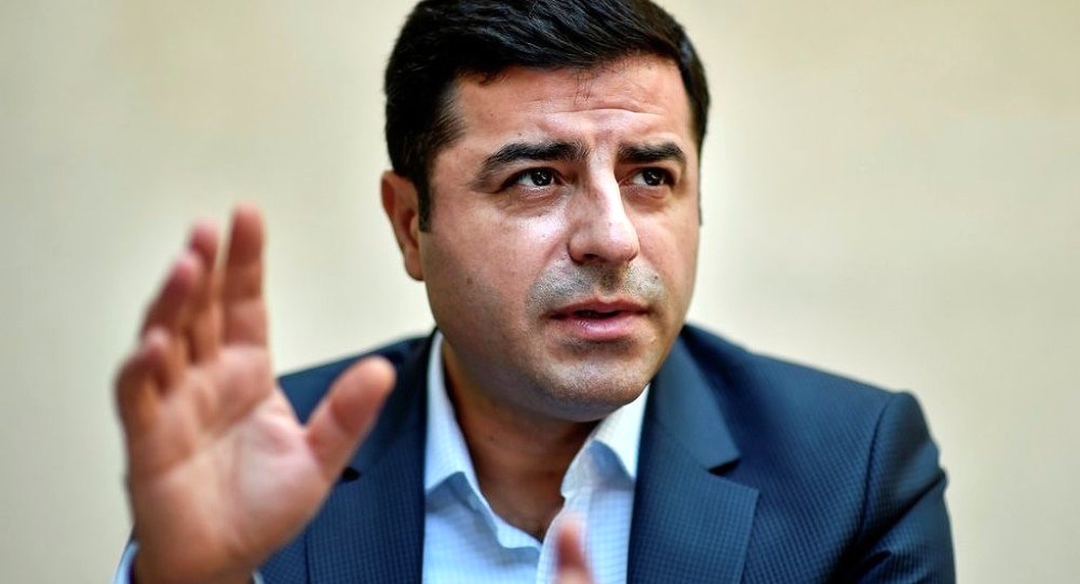 Dha Ankara - Demirtaş: İstanbul\'da Cumartesi Akşamı Gerçekleşen Acımasız Katliamı Lanetliyor,...