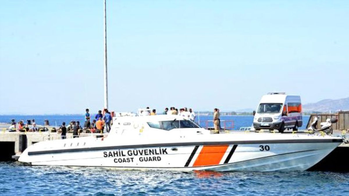 Çeşme\'de 53 Mülteci Yakalandı