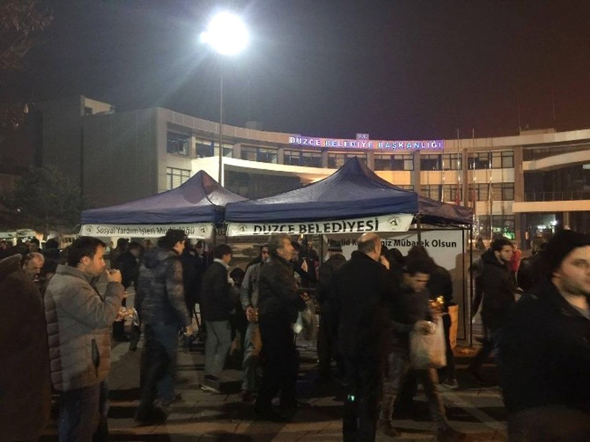 Düzce Belediyesi Kandil Simidi Dağıtı