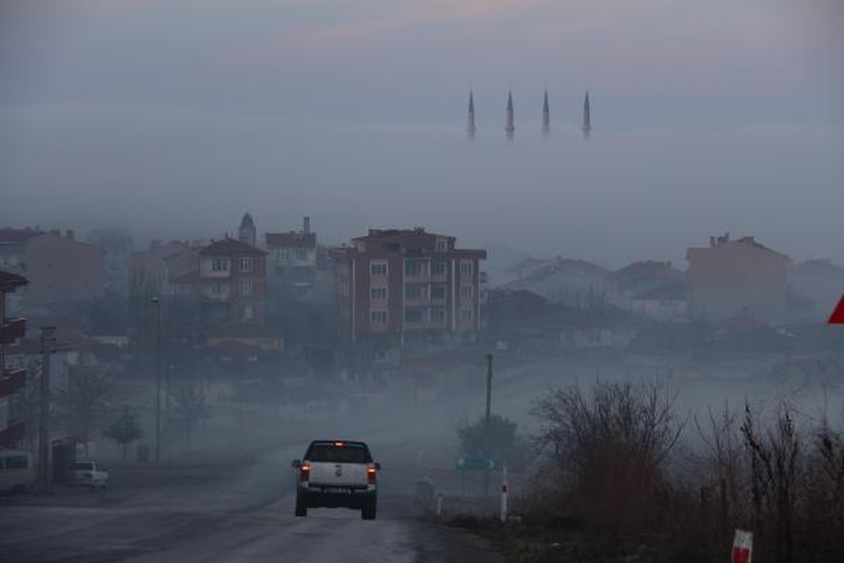 Edirne\'de Sisten Göz Gözü Görmedi