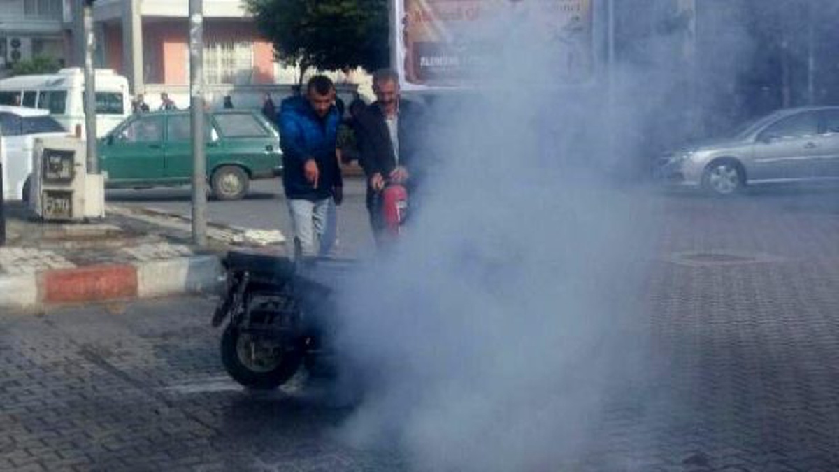 Elektrikli Bisikleti Seyir Halindeyken Yandı