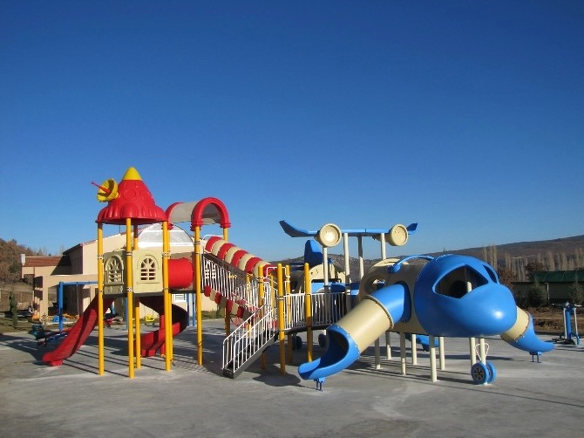 Esire Termal Turizm Merkezi\'ne Çocuk Oyun Gurubu ve Fitnes Alanı