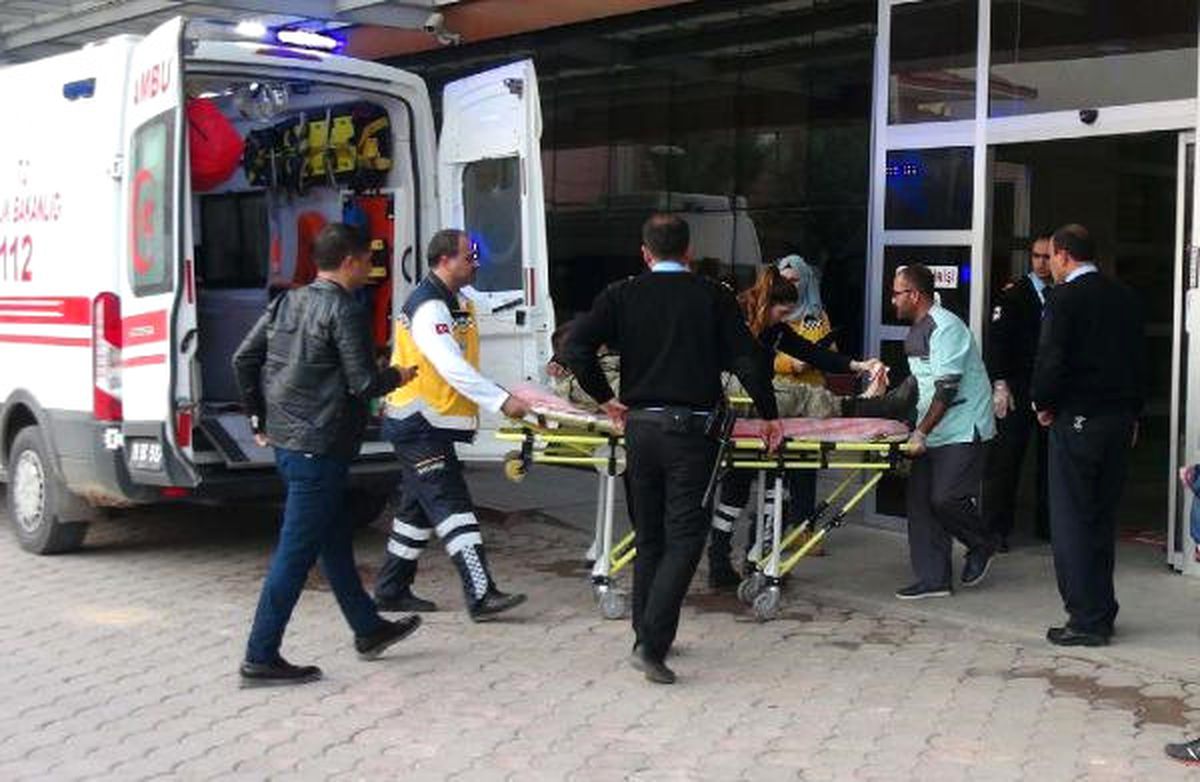 Fırat Kalkanı\'nda 4 Türk Askeri Yaralandı