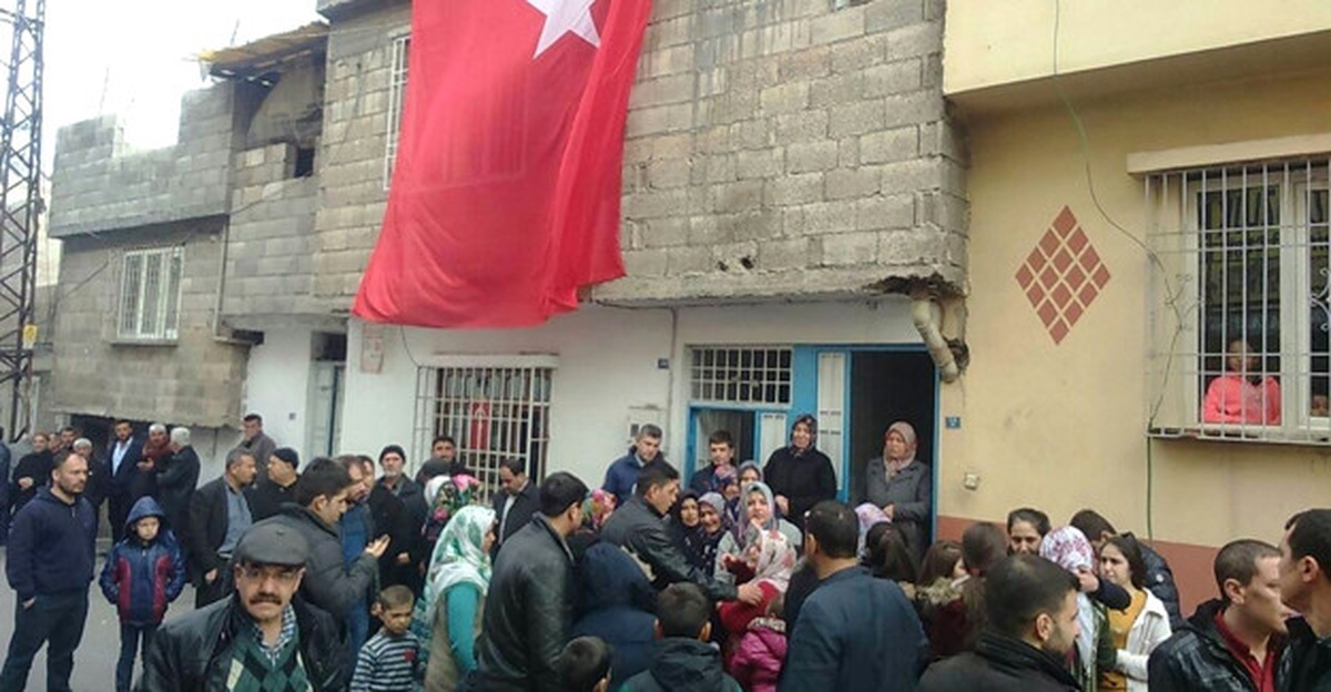 Gaziantepli Şehit Polis Adem Serin Son Kez Baba Ocağında