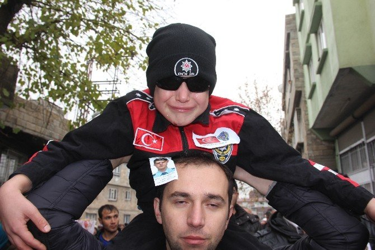 Gaziantepli Şehit Polis Son Yolculuğuna Uğurlanıyor