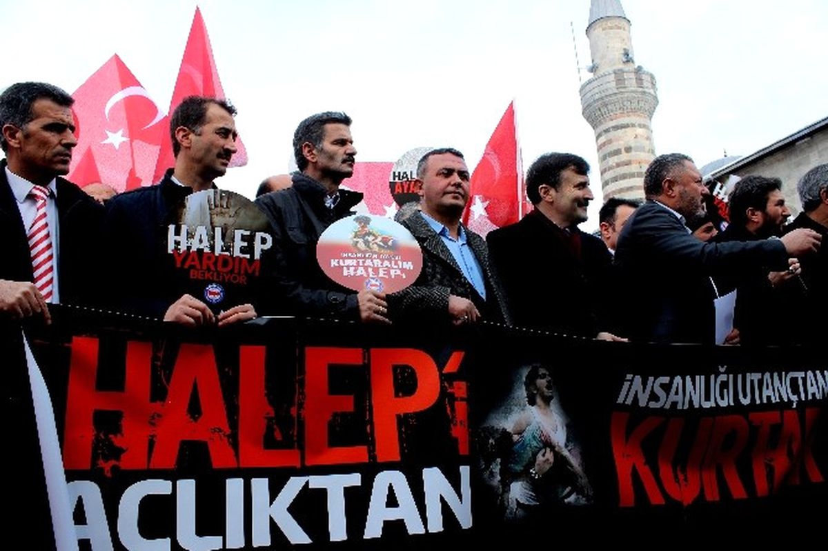 Halep\'te Katledilen Siviller İçin Gıyabi Cenaze Namazı