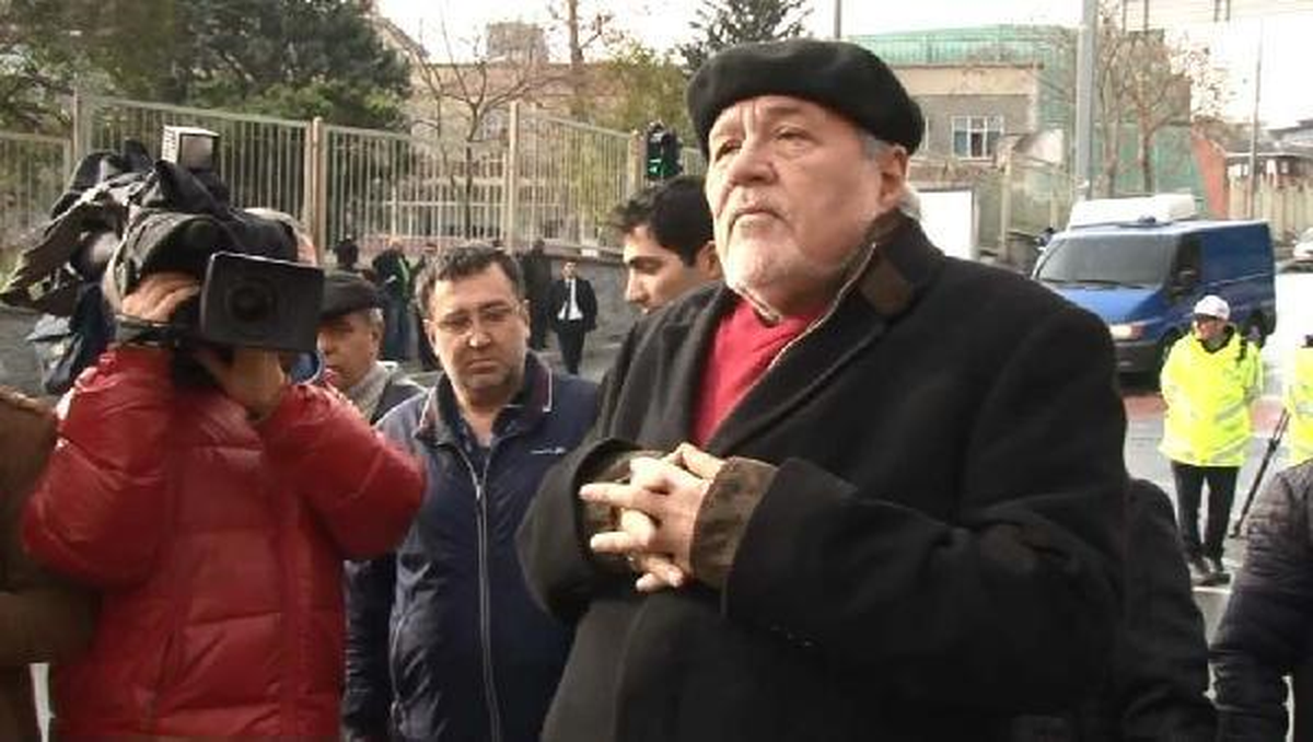 İlber Ortaylı Şehitler İçin Olay Yerinde Fatiha Okudu