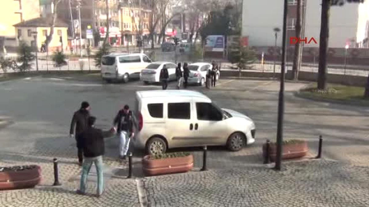 Inegöl - Beline Sarılı Uyuşturucu Ele Geçen 82 Yaşındaki Kadın Serbest