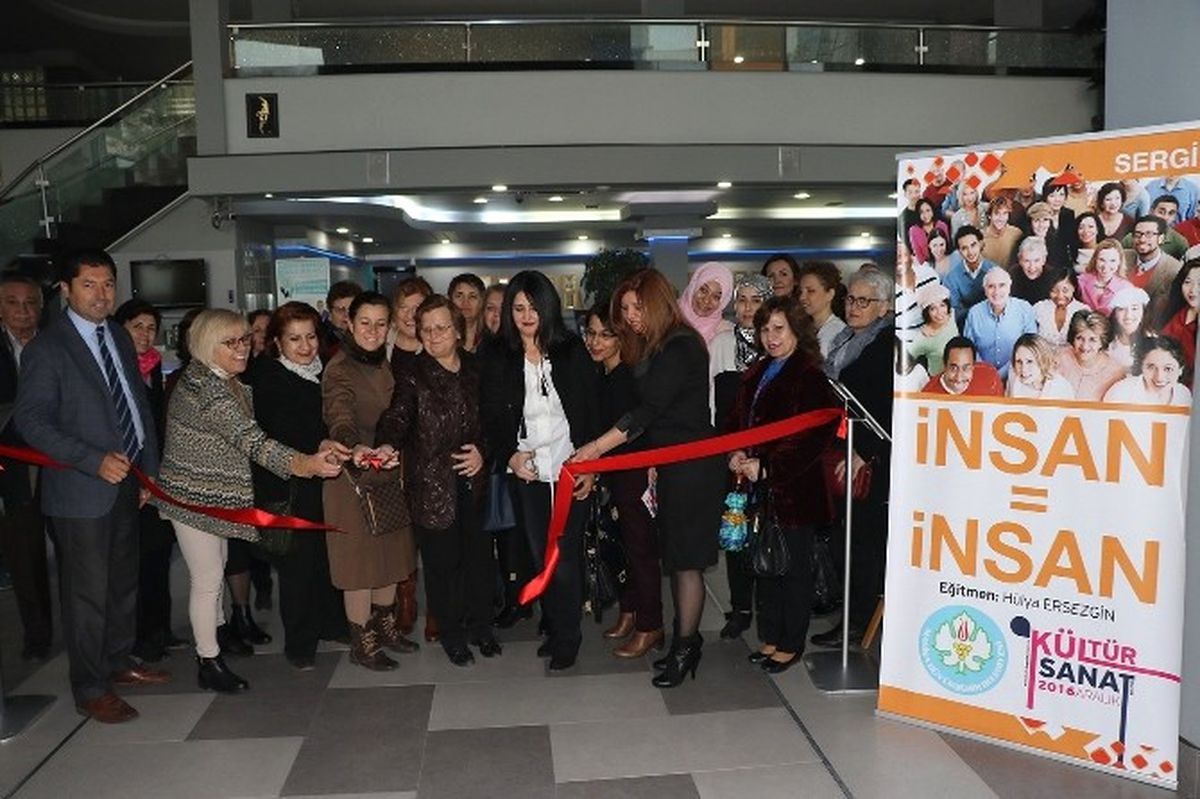 İnsan Hakları Günü\'ne Özel Resim Sergisi