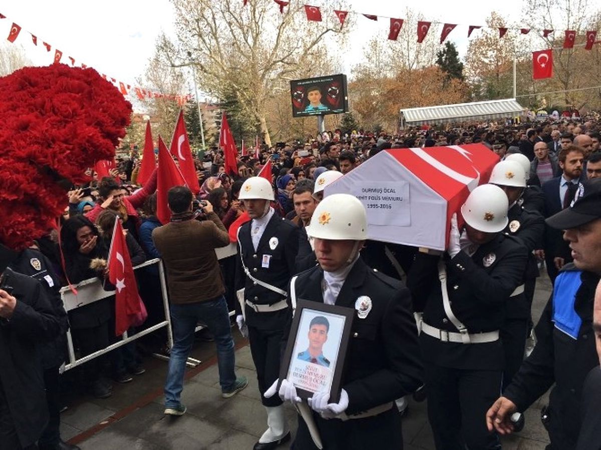 Isparta Şehidini Uğurladı