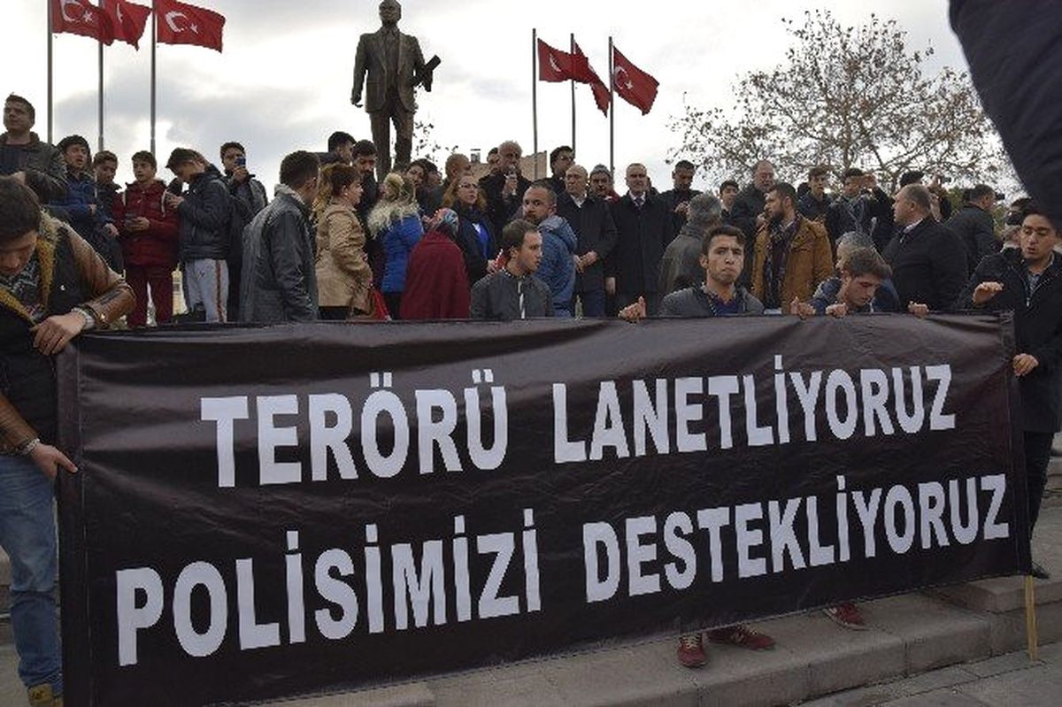 İstanbul\'daki Terör Saldırısına Tepkiler