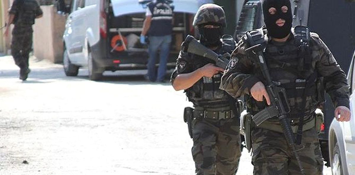 İzmir\'de Terör Operasyonu