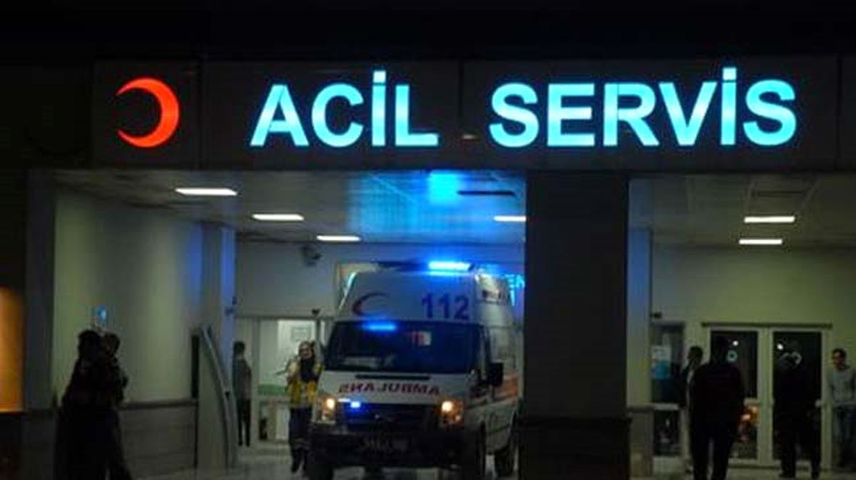 Karamürsel\'de 61 Öğrenci Hastanelik Oldu