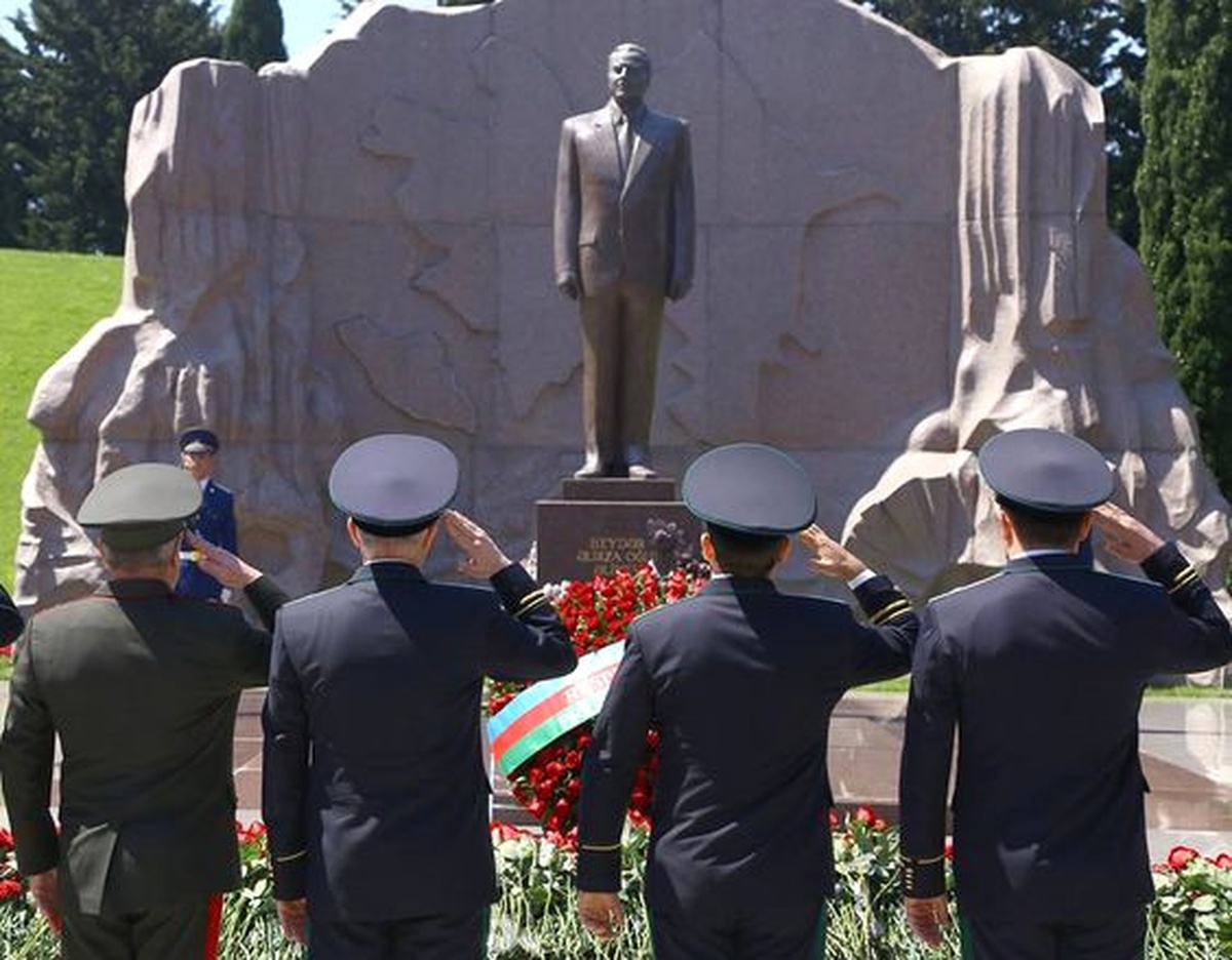 Kazakistan\'da Haydar Aliyev\'i Anma Konferansı