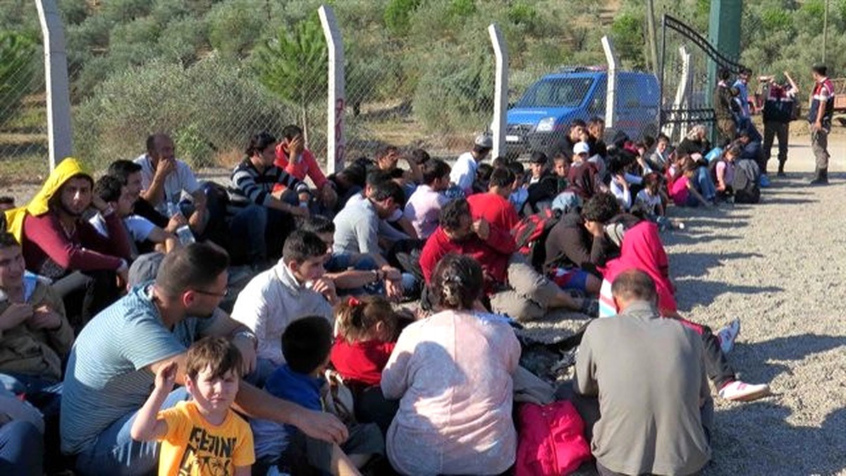 Kırklareli\'nde 44 Kaçak ve Sığınmacı Yakalandı