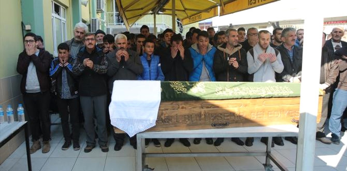 Kocaeli\'de Taksicinin Ölü Bulunması