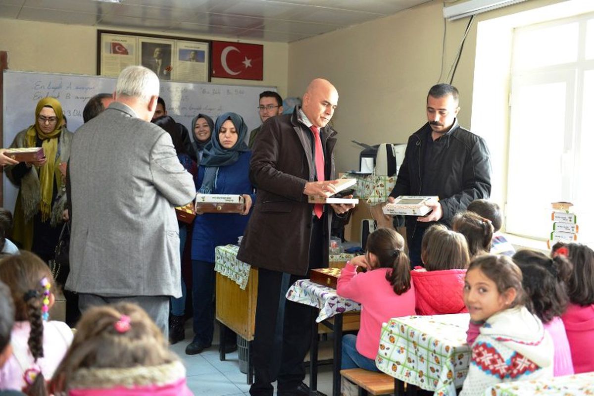 Köy Çocukları Satrançla Tanışıyor