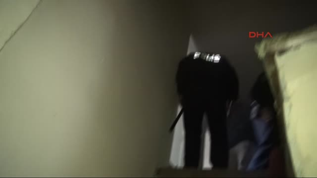 Kütahya - Birlikte Yaşadığı Kadını Bıçakla Kovaladı, Evi Ateşe Verdi