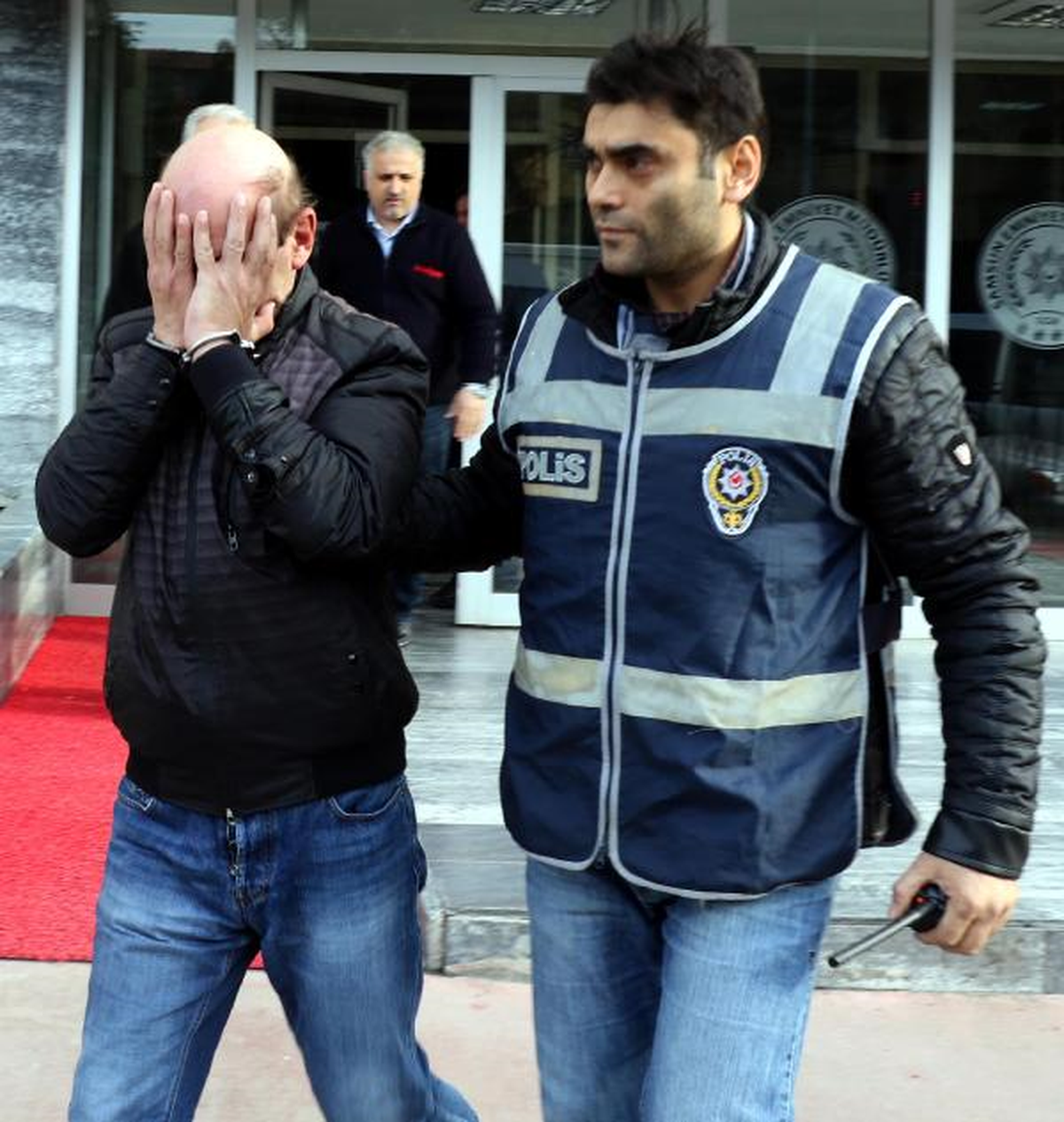 Laptop Hırsızı Yakalandı