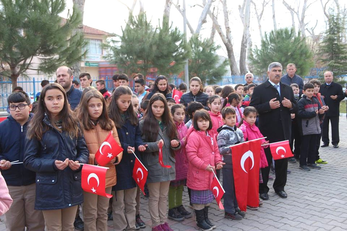 Minik Eller Şehitler İçin Duaya Açıldı
