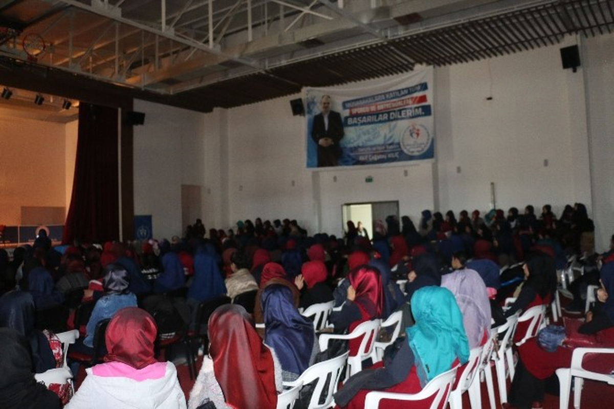 Öğrencilerden Mevlid Kandili Programı