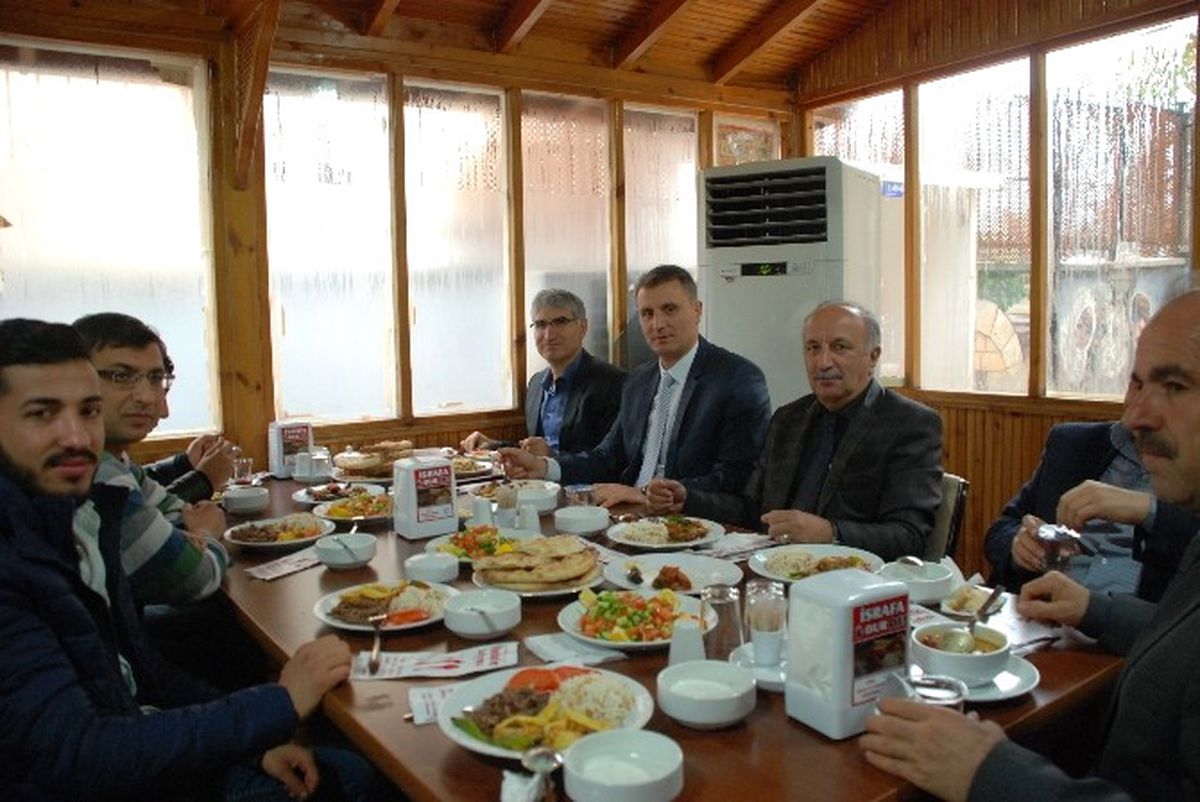 Öğretmenevindeki Yemek Sorunu Çözüldü