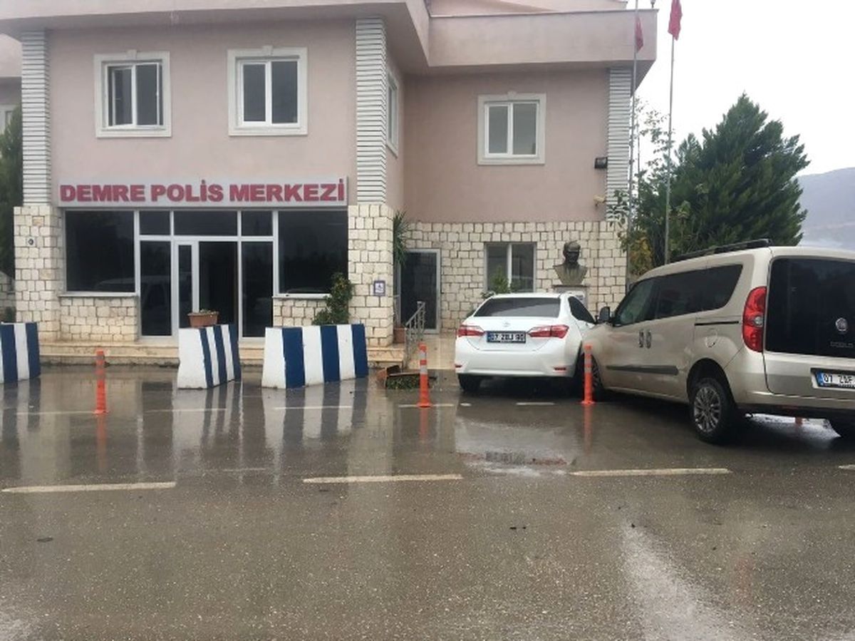 Polisi Alarma Geçiren Kaza