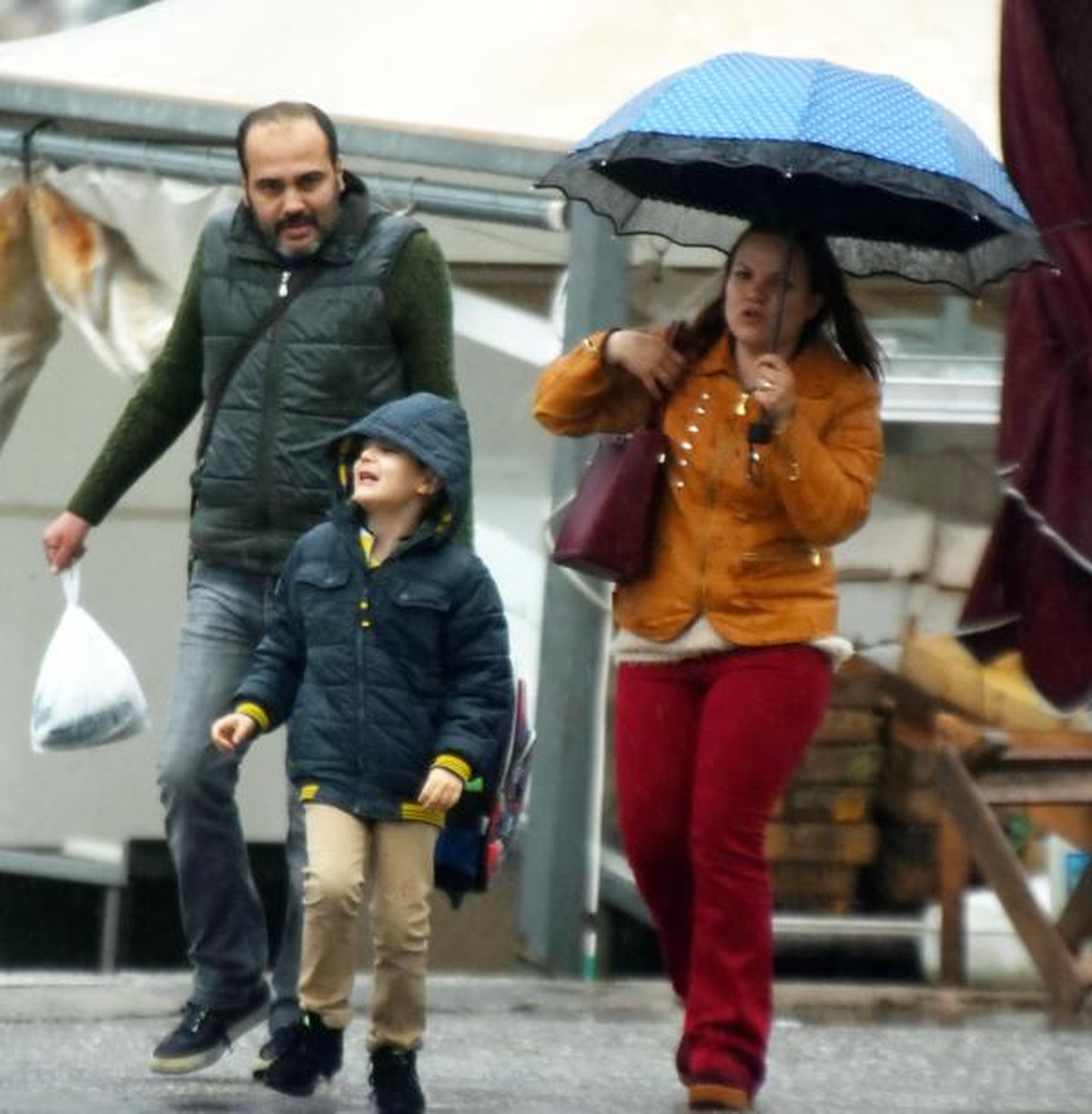 Sağanak Yağmur Bodrum\'da Hayatı Olumsuz Etkiledi