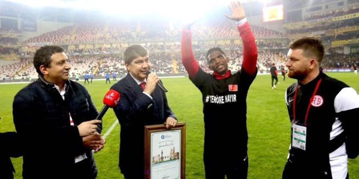 Samuel Eto\'o\'ya Büyük Sürpriz