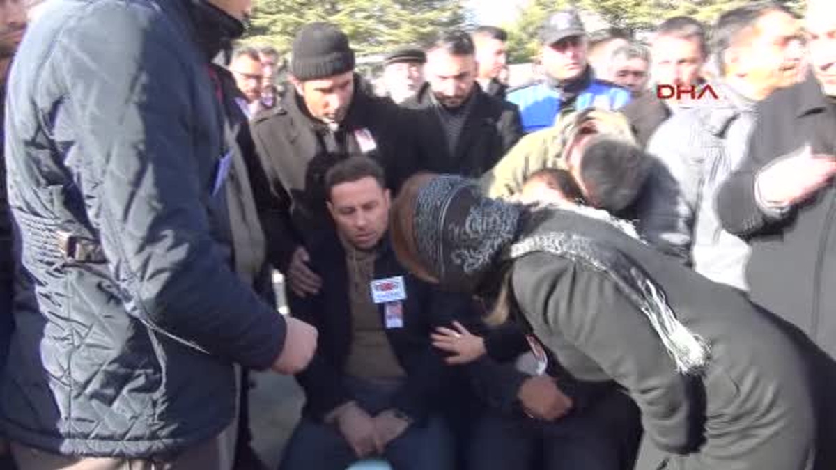 Şehit Polis Çetin Sarıkaya, Elmadağ\'da Toprağa Verildi