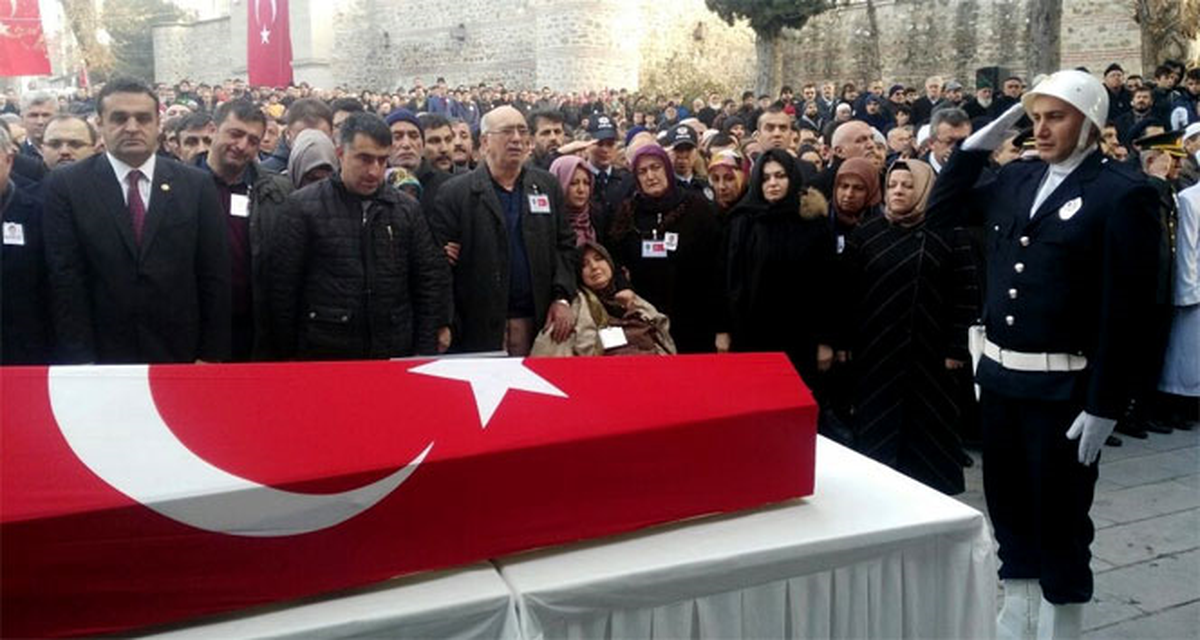 Şehit Polisi Sinop\'ta 10 Bin Kişi Uğurladı 3