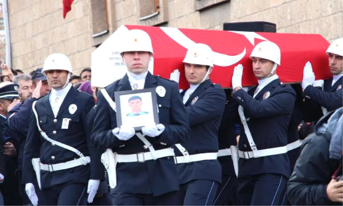 Şehit Polisin Babası: Yavrum Böyle mi Gelecektin (2)