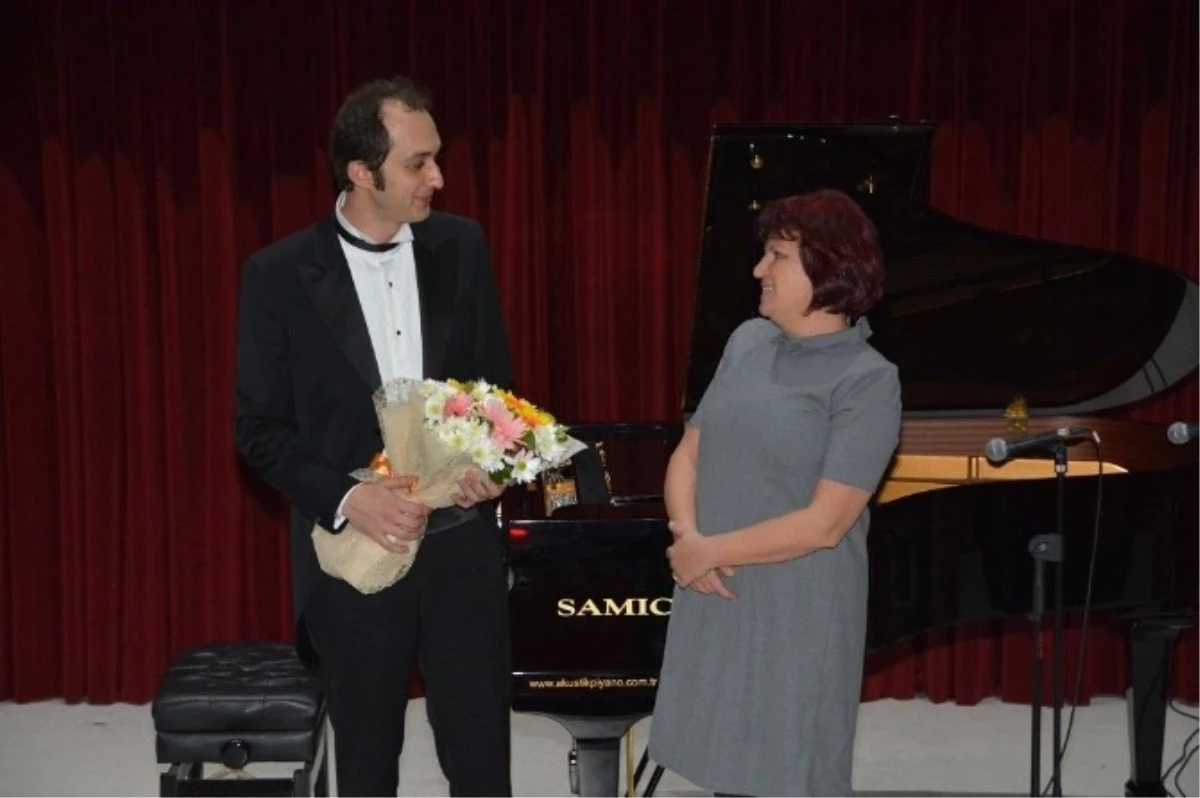 Süleymanpaşa Belediyesi\'nin 2. Gülsin Onay Piyano Günleri\'nde Muhteşem Final