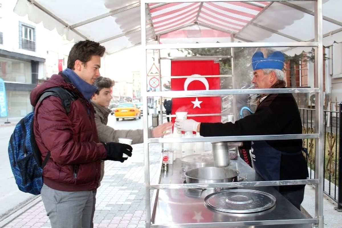 Sungurlu Belediyesi\'nin Çorba İkramı Taktir Topluyor