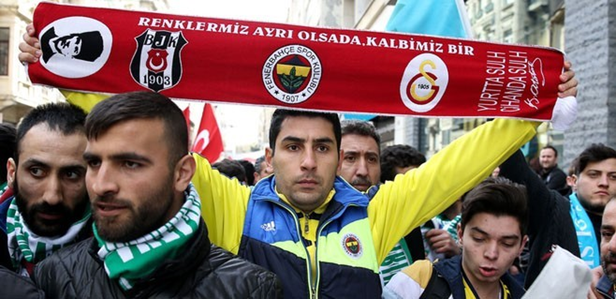 Taraftarlardan Terörü Protesto Yürüyüşü