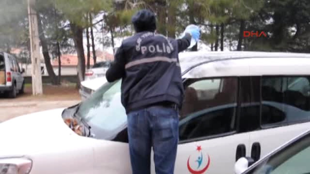 Tekirdağ - Toplum Sağlığı Merkezi\'nin Camlarını Kırıp, Aracını Zarar Verdiler