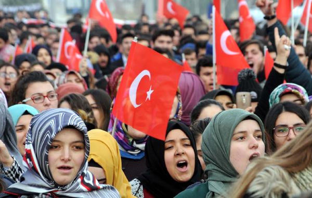 Tokat\'ta Üniversite Öğrencilerinden Teröre Tepki Yürüyüşü
