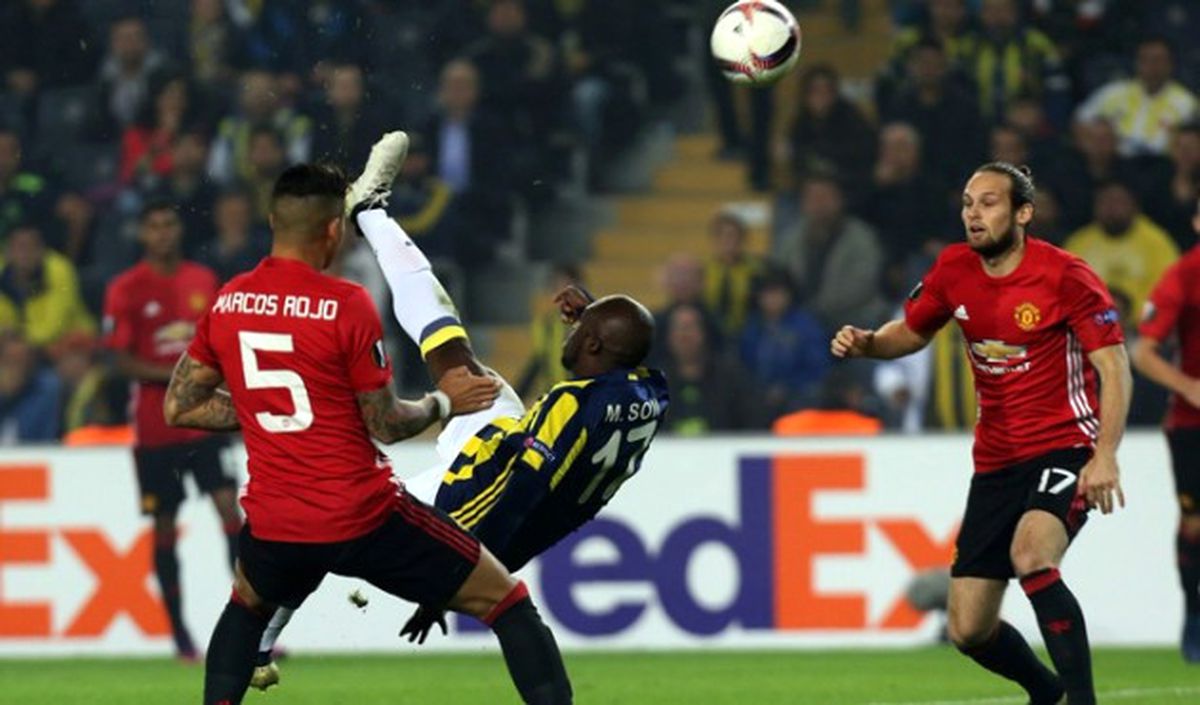 UEFA Fenerbahçe\'yi Başa Yazdı