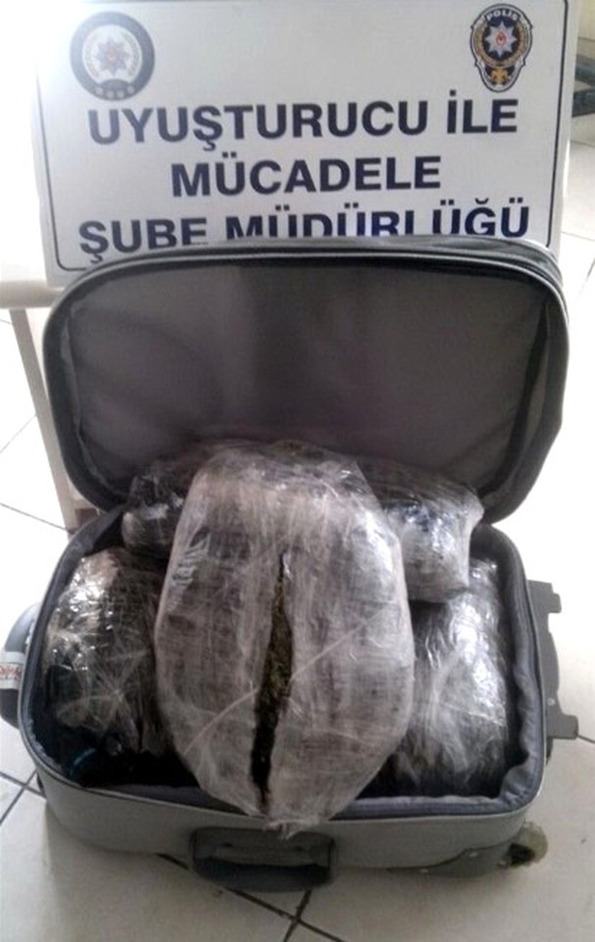 Uşakta 5 Kilo 395 Gram Esrar Ele Geçirildi