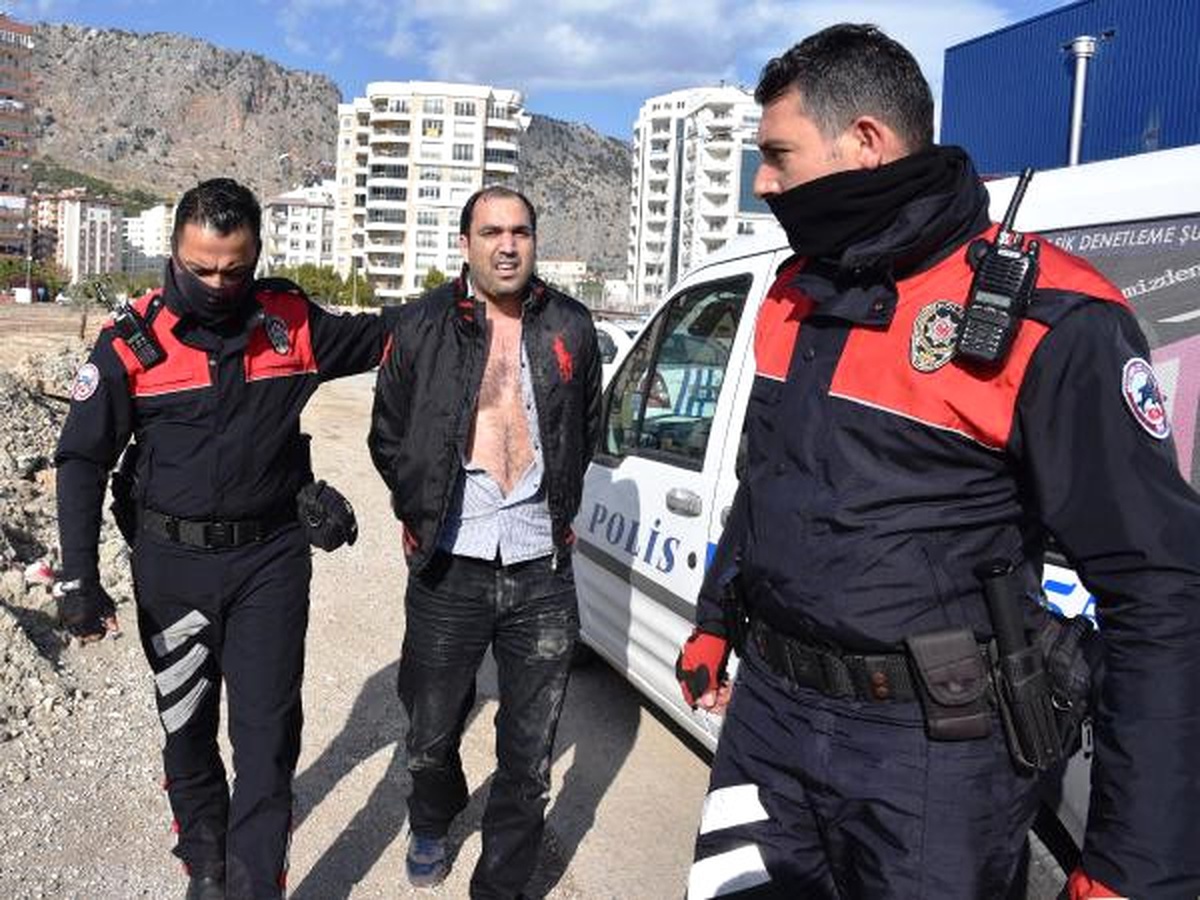 500 Bin Liralık Uyuşturucuyla Yakalandılar