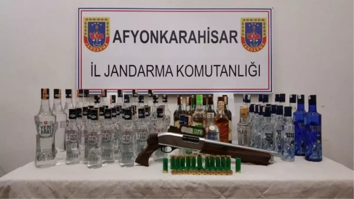 Afyonkarahisar\'da Sahte Bandrollü İçki Operasyonu
