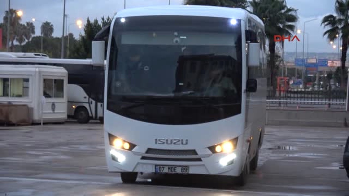 Antalya\'da Fetö/pdy\'den 43 Kişi Adliyede