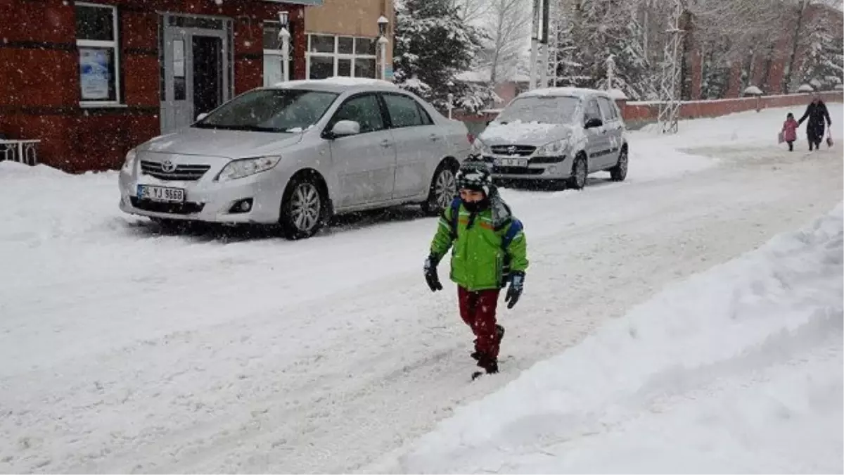 Bayburt\'ta Eğitime Kar Engeli