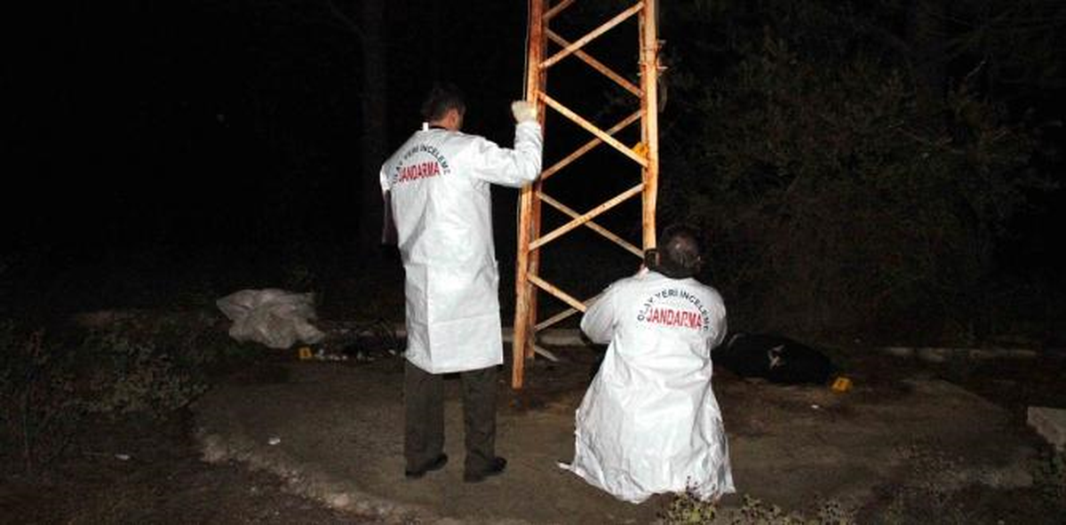 Elektrik Direğinden Kablo Çalmak İsterken Canından Oldu