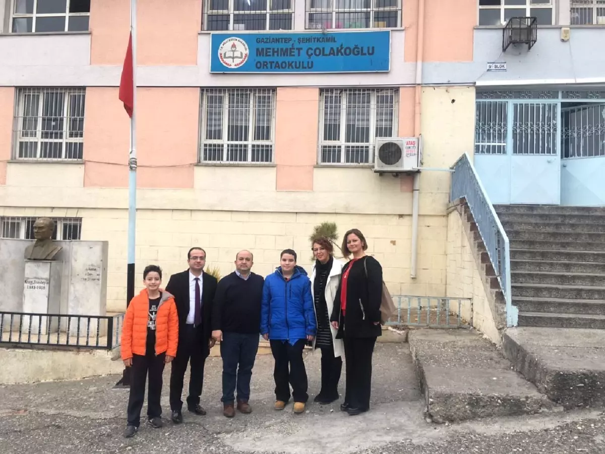 Gaziantep Kolej Vakfı\'dan Bütün Çocuklar Mutlu Olsun Projesi