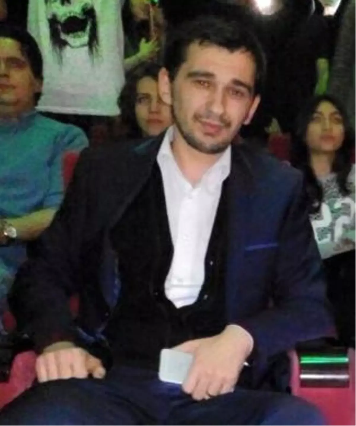 Hain Saldırıya İş Yerlerinin Işıklarını Kapatarak Tepki Gösterdiler